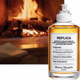 <strong> MAISON MARGIELA <br> REPLICA BY THE FIREPLACE </strong><br> Eau de Toilette